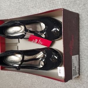 Black T strap comfort heels